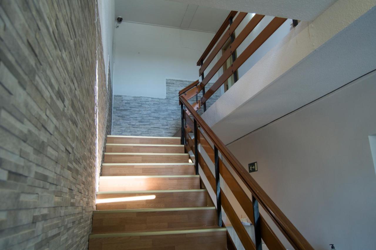 La Villa Hostal Calvarrasa de Abajo Zewnętrze zdjęcie
